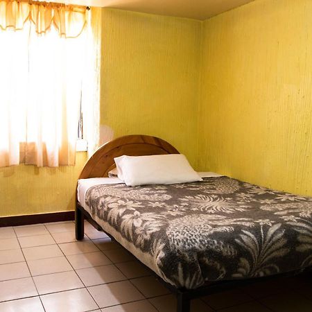 Hostal Carlos Luis Κίτο Εξωτερικό φωτογραφία
