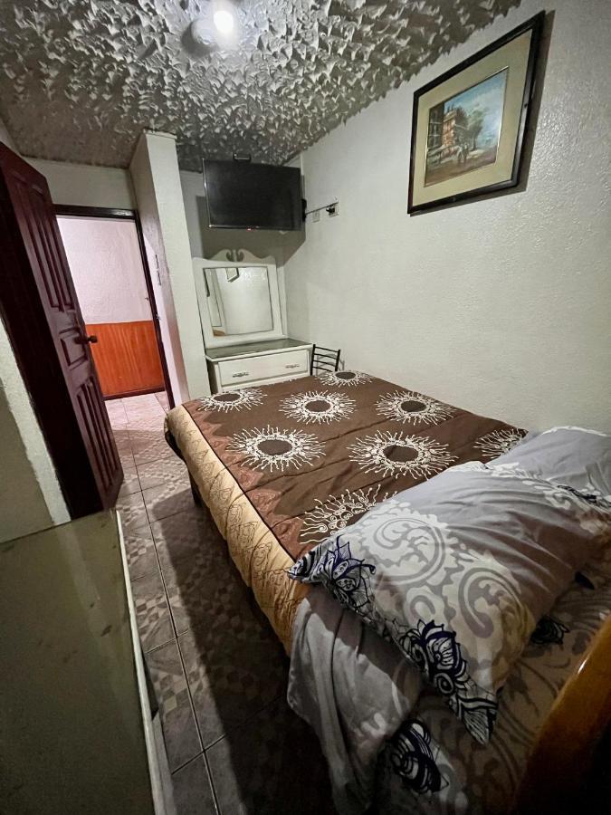 Hostal Carlos Luis Κίτο Εξωτερικό φωτογραφία